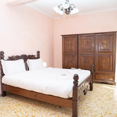 Charme Vintage And Comfort Two Steps From Metro A Апартаменты *